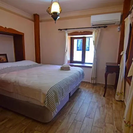 Sigacik Poseidon Boutique ספריהיסאר